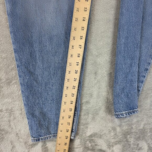 Levi's Premium 80s Mom Jeans Womens W30 L30 Light Wash High Rise Tapered Denim - Picture 4 of 13